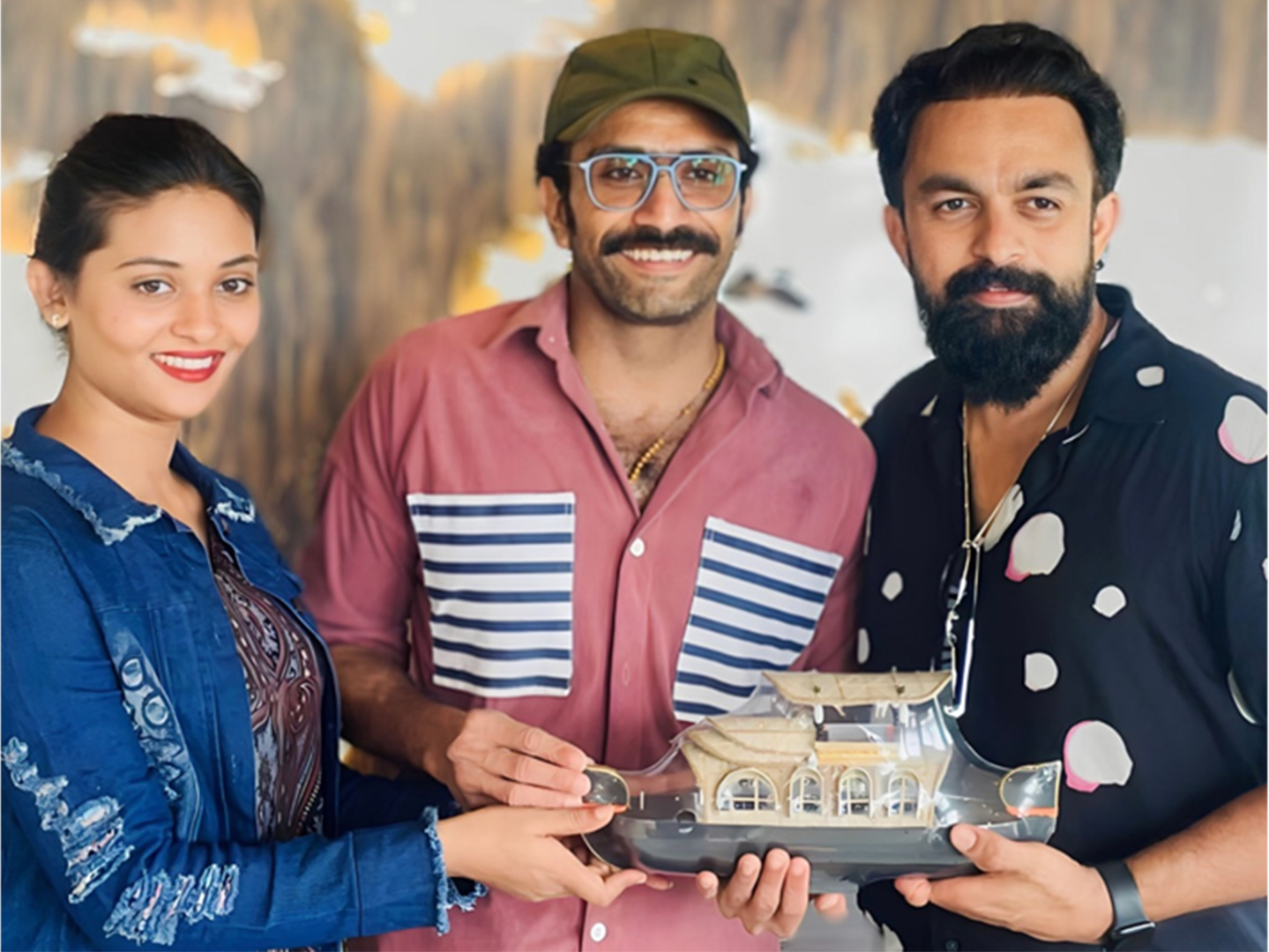 shine tom chacko with my trip houseboat